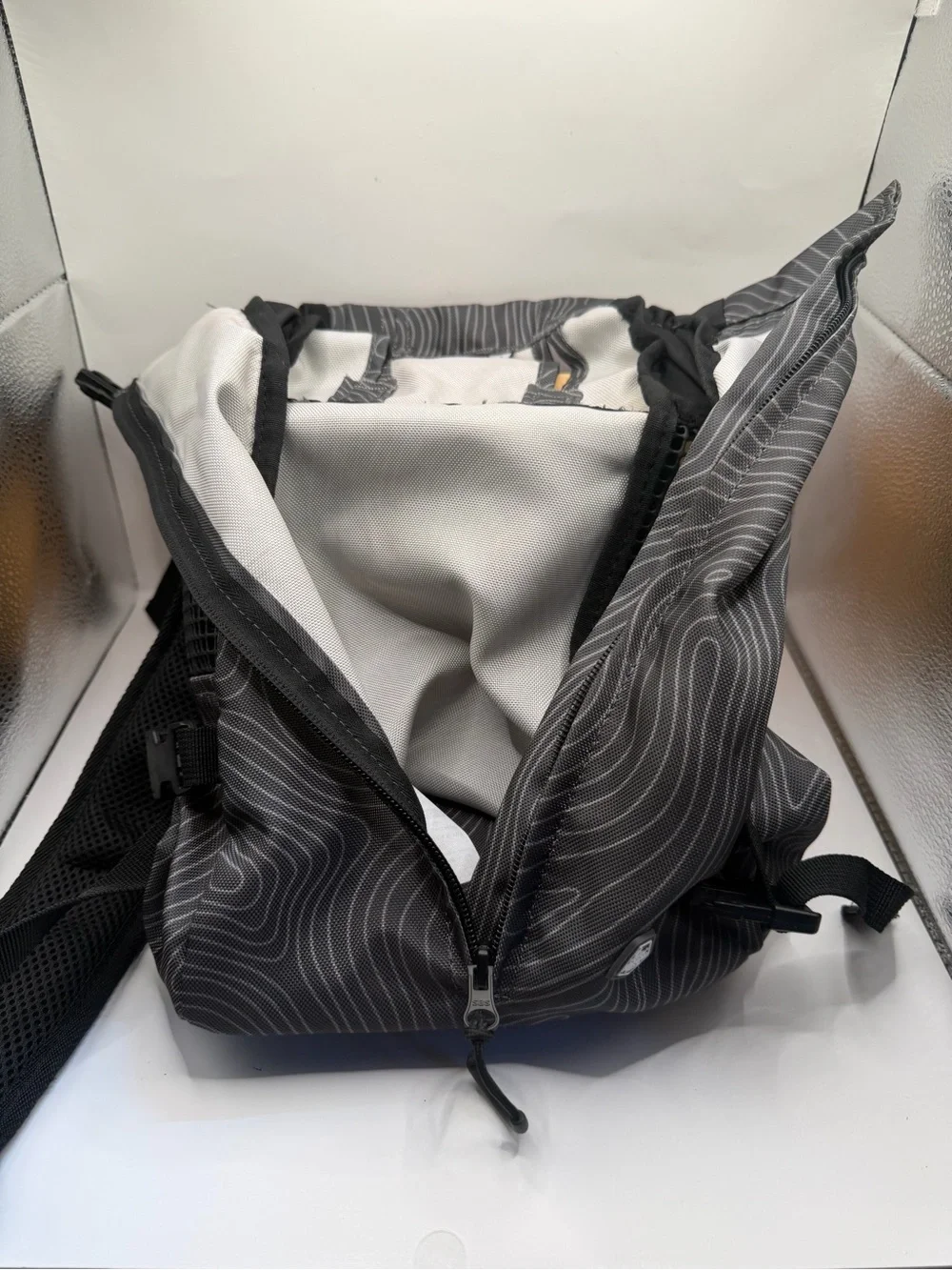 Arcadia Trail Gray Topographic Hiking Backpack Size Small